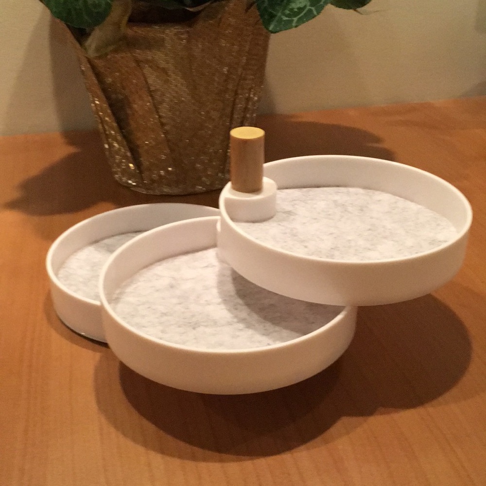 3 tiered Catchall tray,
